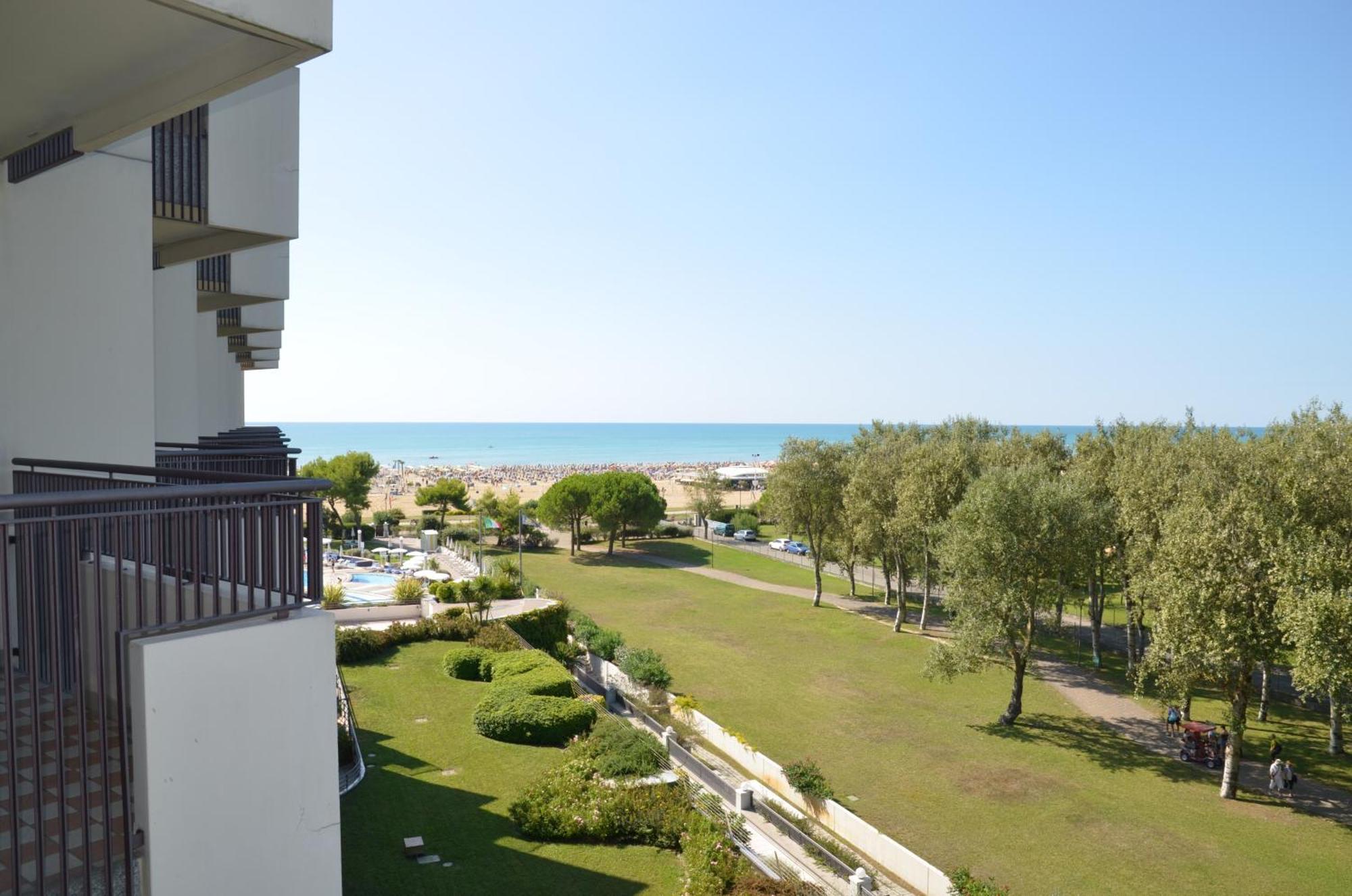 Savoy Beach Hotel & Thermal Spa Bibione Eksteriør billede