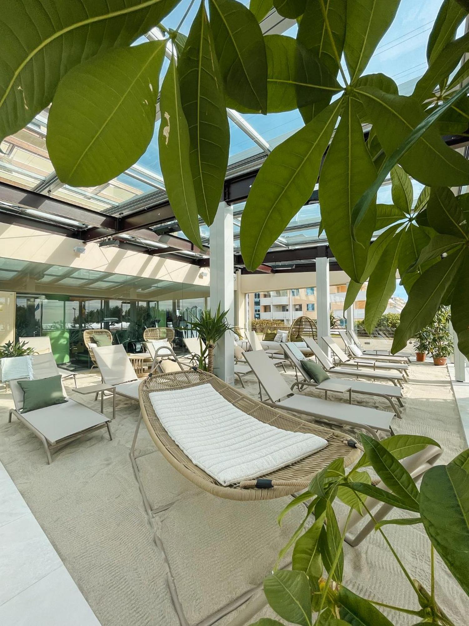 Savoy Beach Hotel & Thermal Spa Bibione Eksteriør billede Solarium