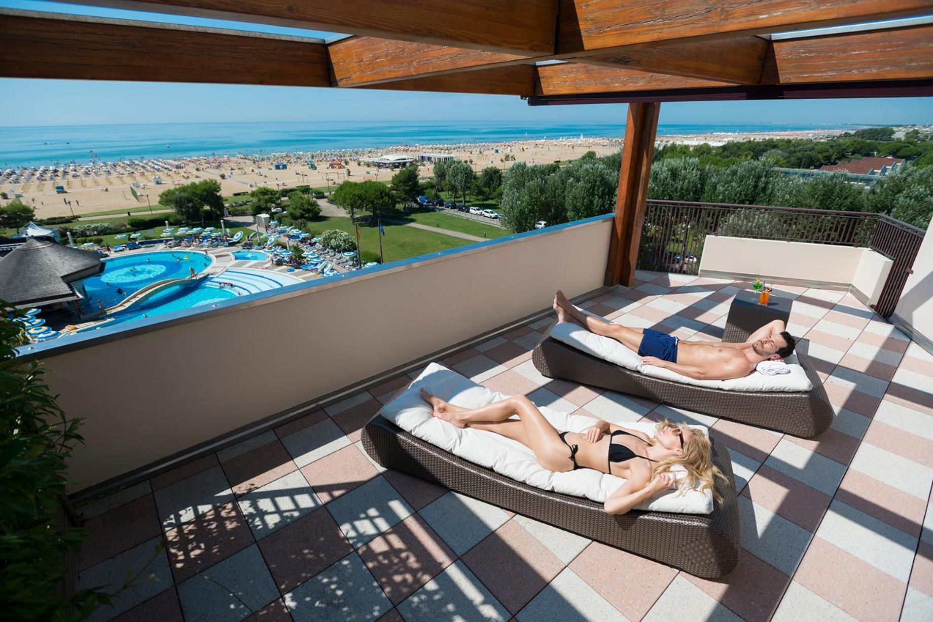 Savoy Beach Hotel & Thermal Spa Bibione Eksteriør billede Sunny Beach