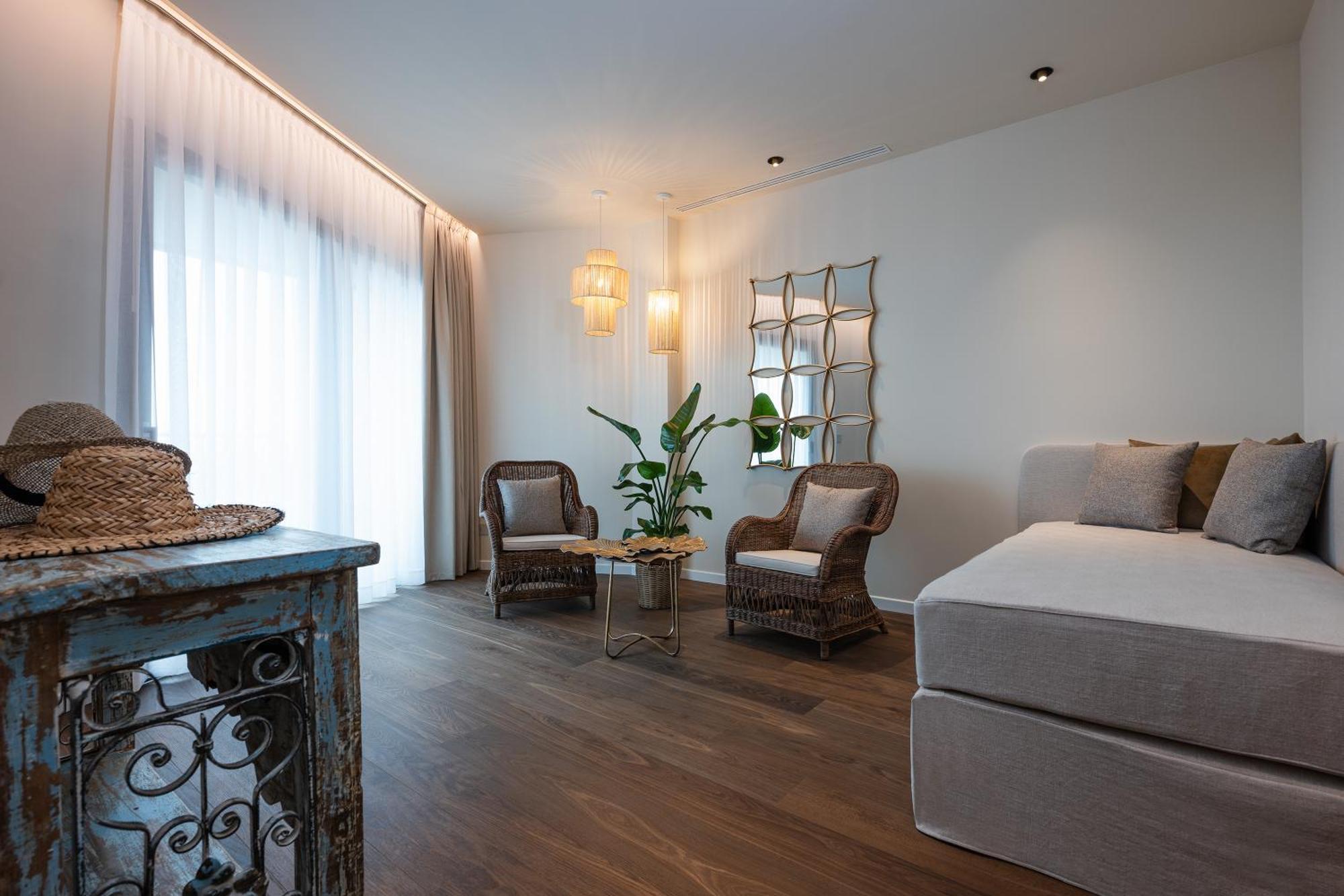 Savoy Beach Hotel & Thermal Spa Bibione Eksteriør billede A room at the hotel