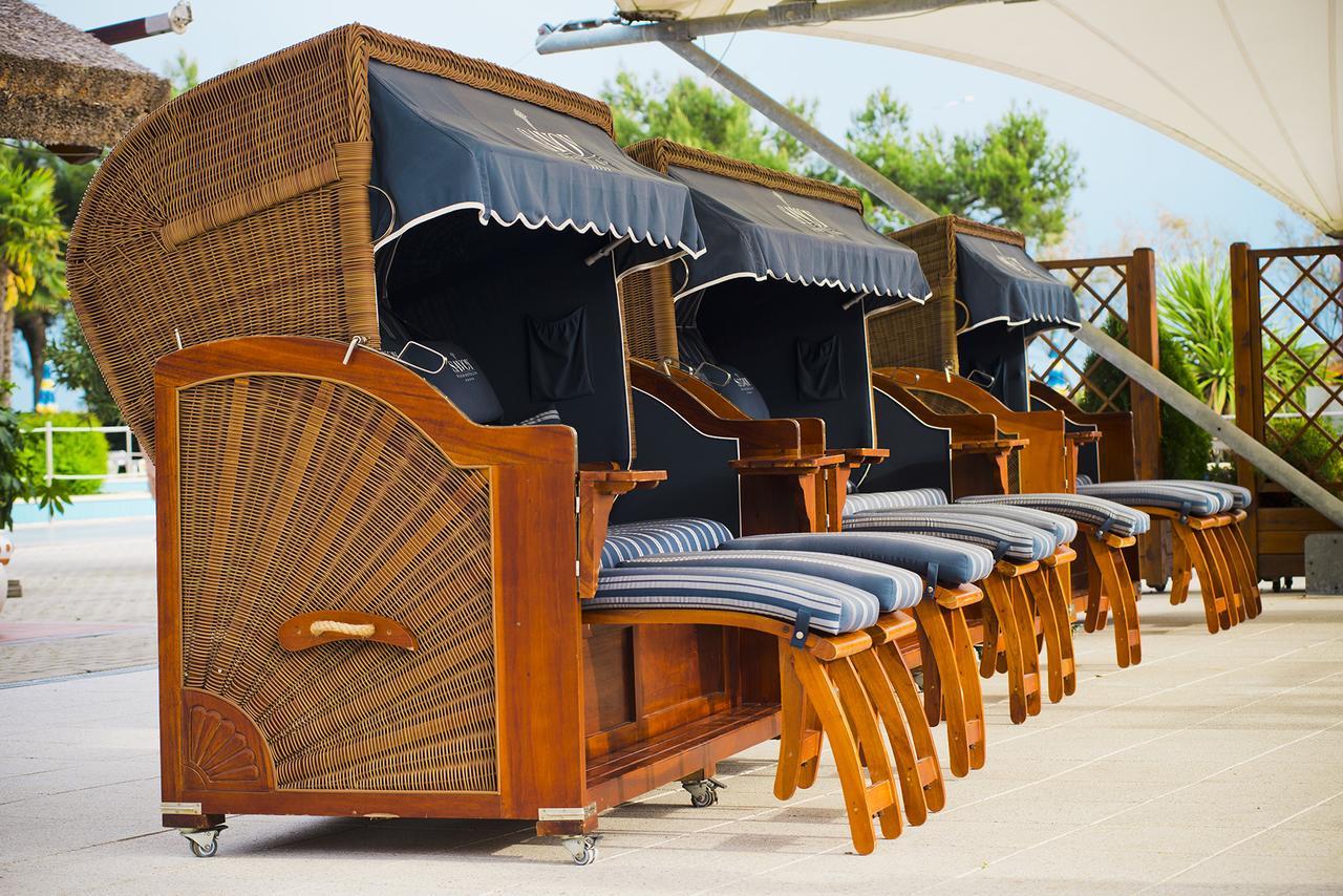 Savoy Beach Hotel & Thermal Spa Bibione Eksteriør billede Strandkorb